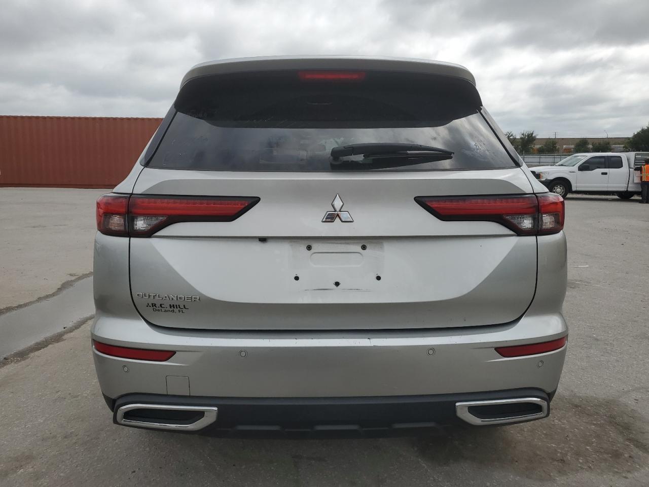 2022 Mitsubishi Outlander Es - Image 6