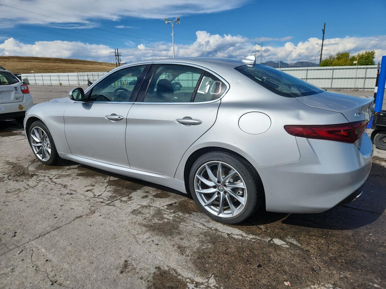 2017 Alfa Romeo Giulia Q4 - Image 2