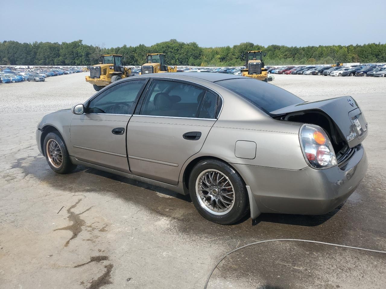 2005 Nissan Altima 2.5 - Фото 2