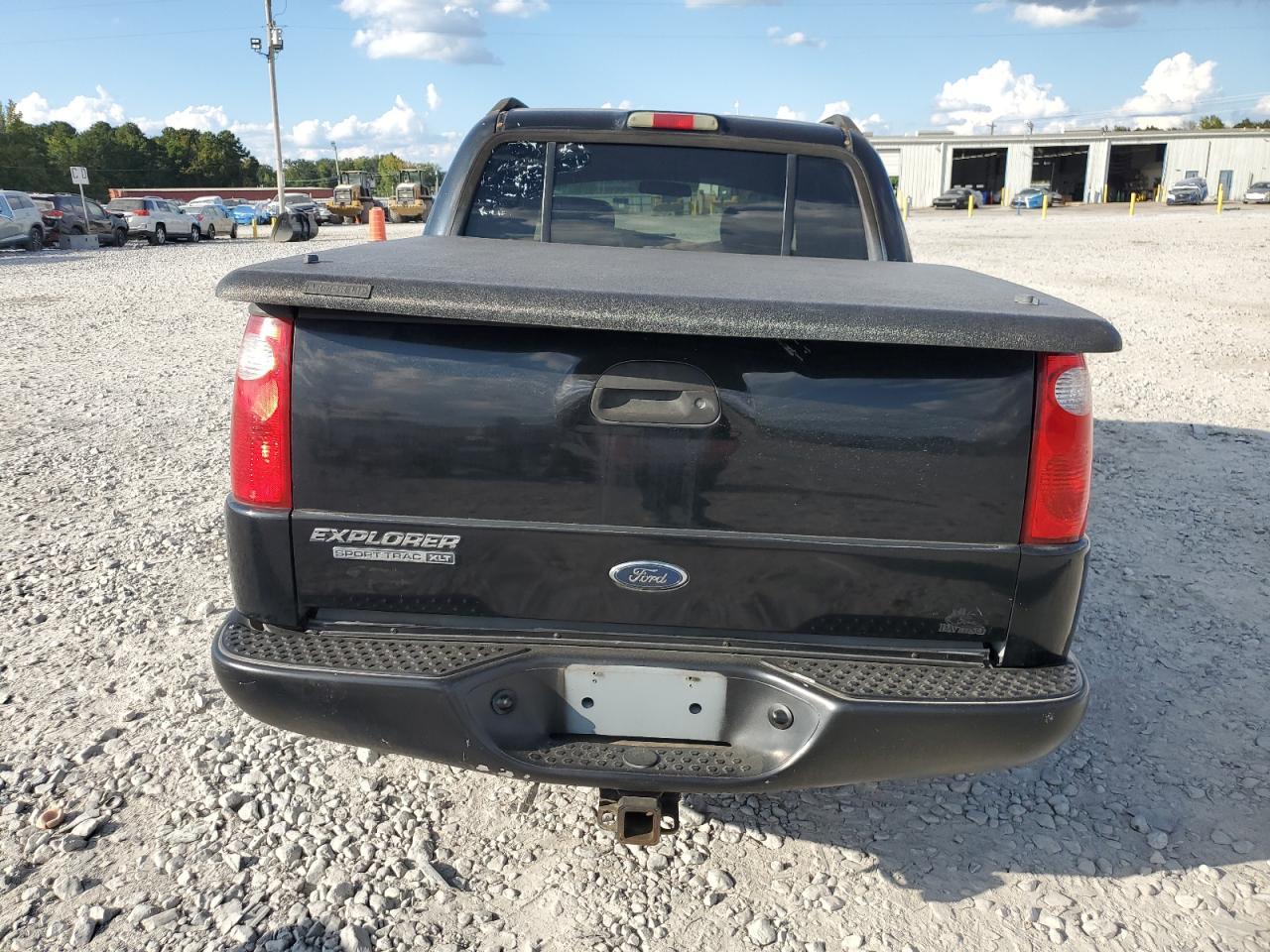 2003 Ford Explorer Sport Trac - Image 6