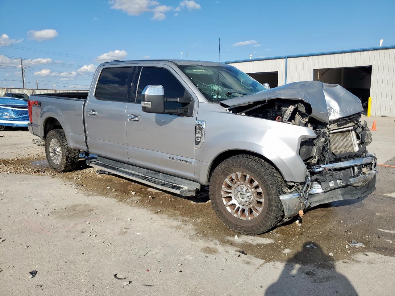 2022 Ford F250 Super Duty - Фото 4
