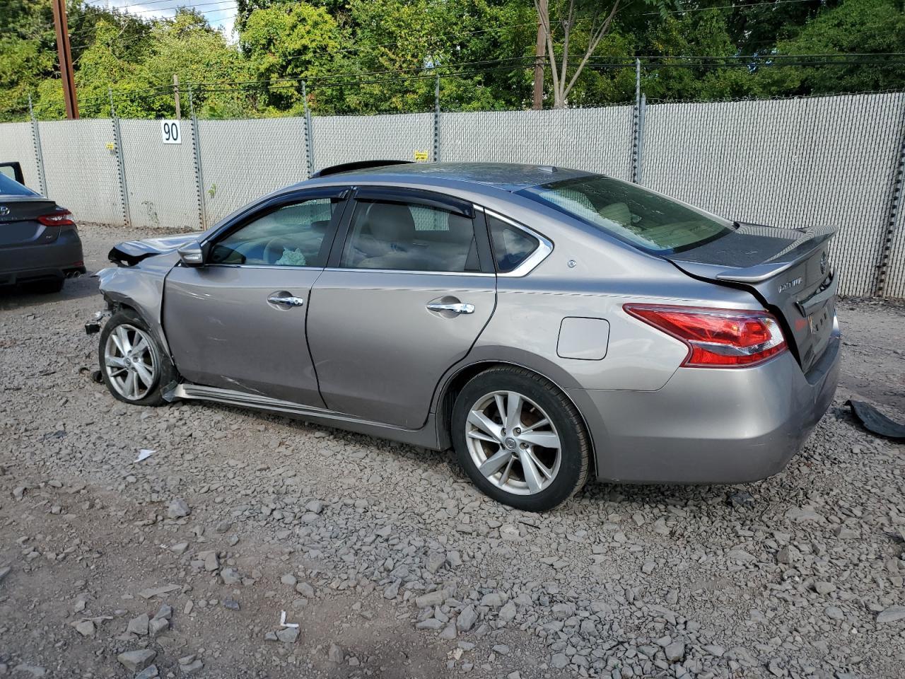 2013 Nissan Altima 2.5 - Фото 2
