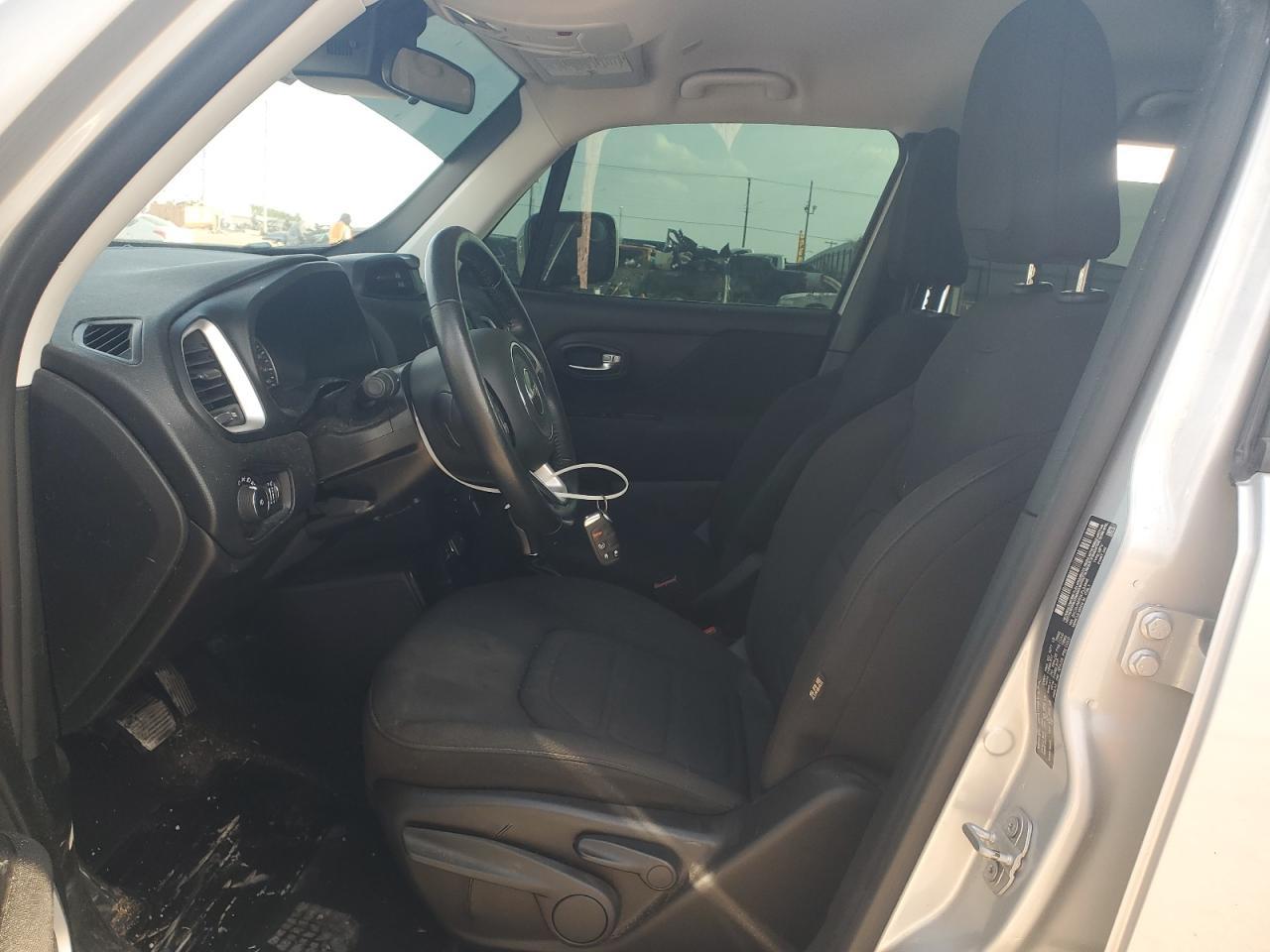 2020 Jeep Renegade Latitude - Image 7