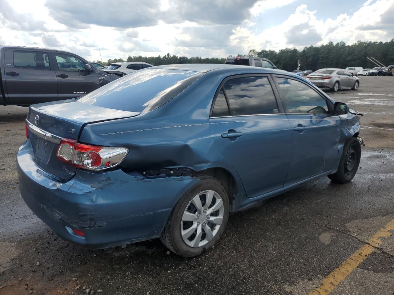 2013 Toyota Corolla Base - Image 3