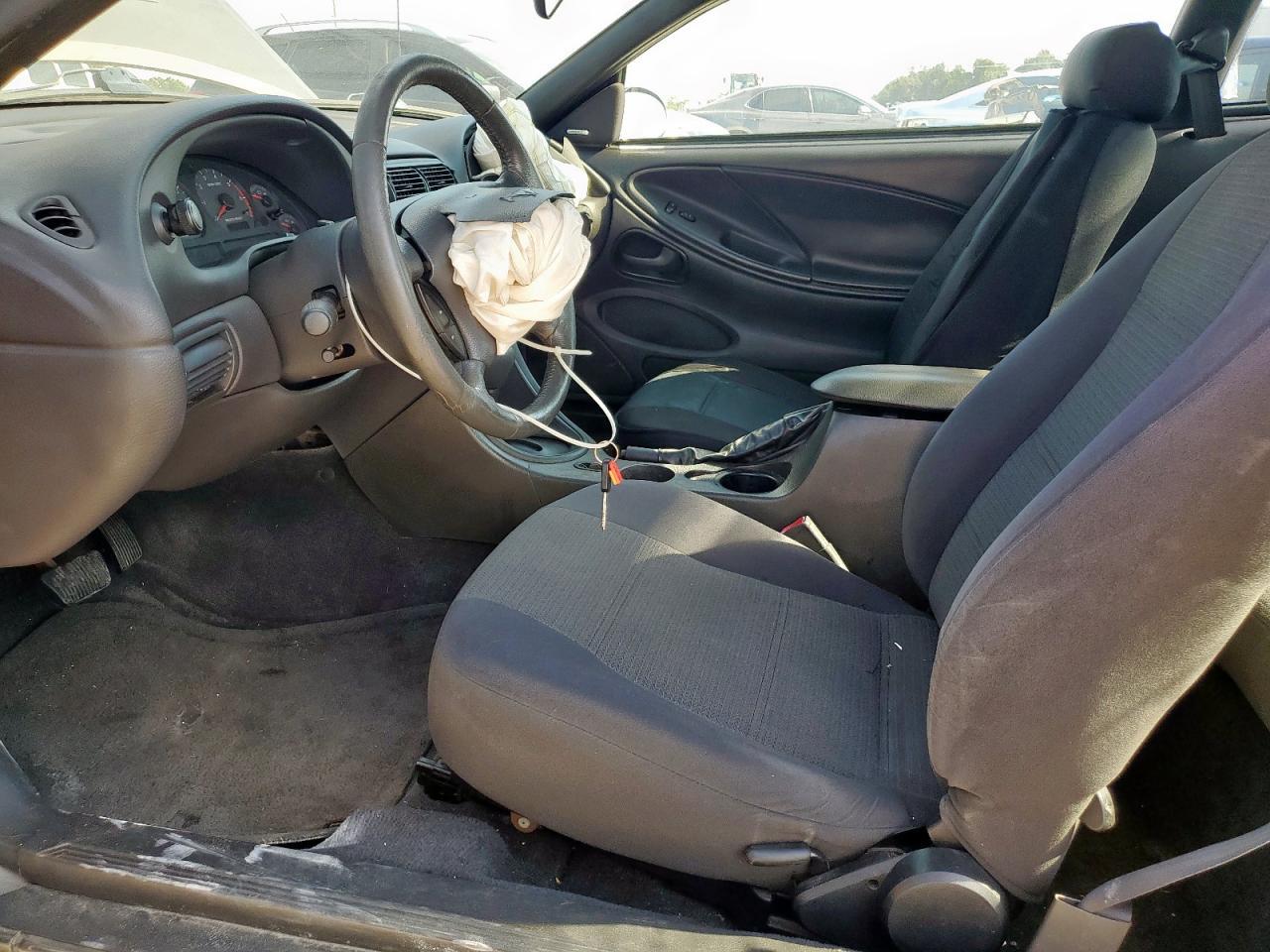 2002 Ford Mustang - Image 7