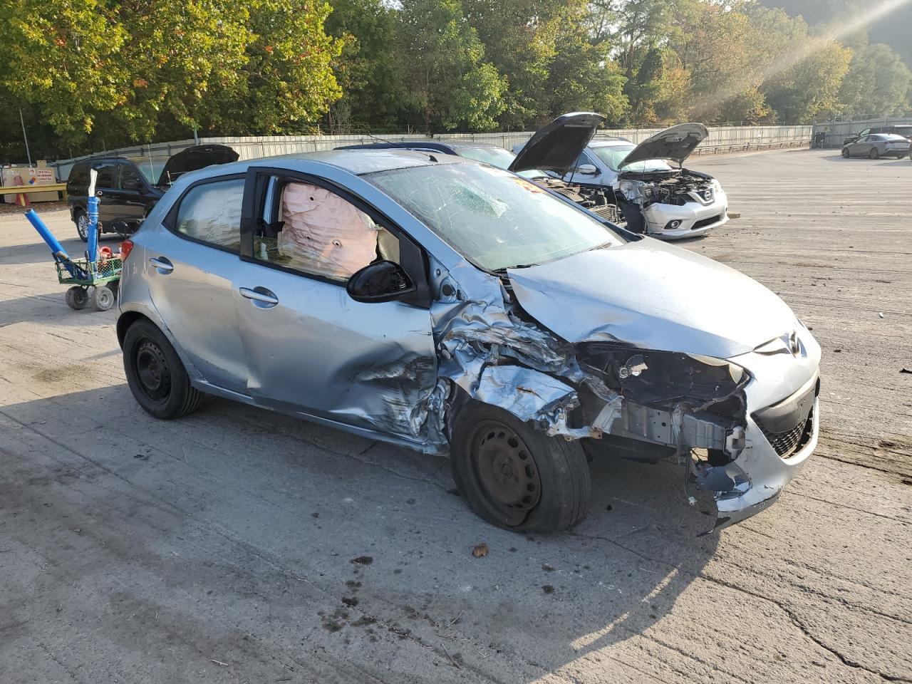 2013 Mazda Mazda2 - Image 4