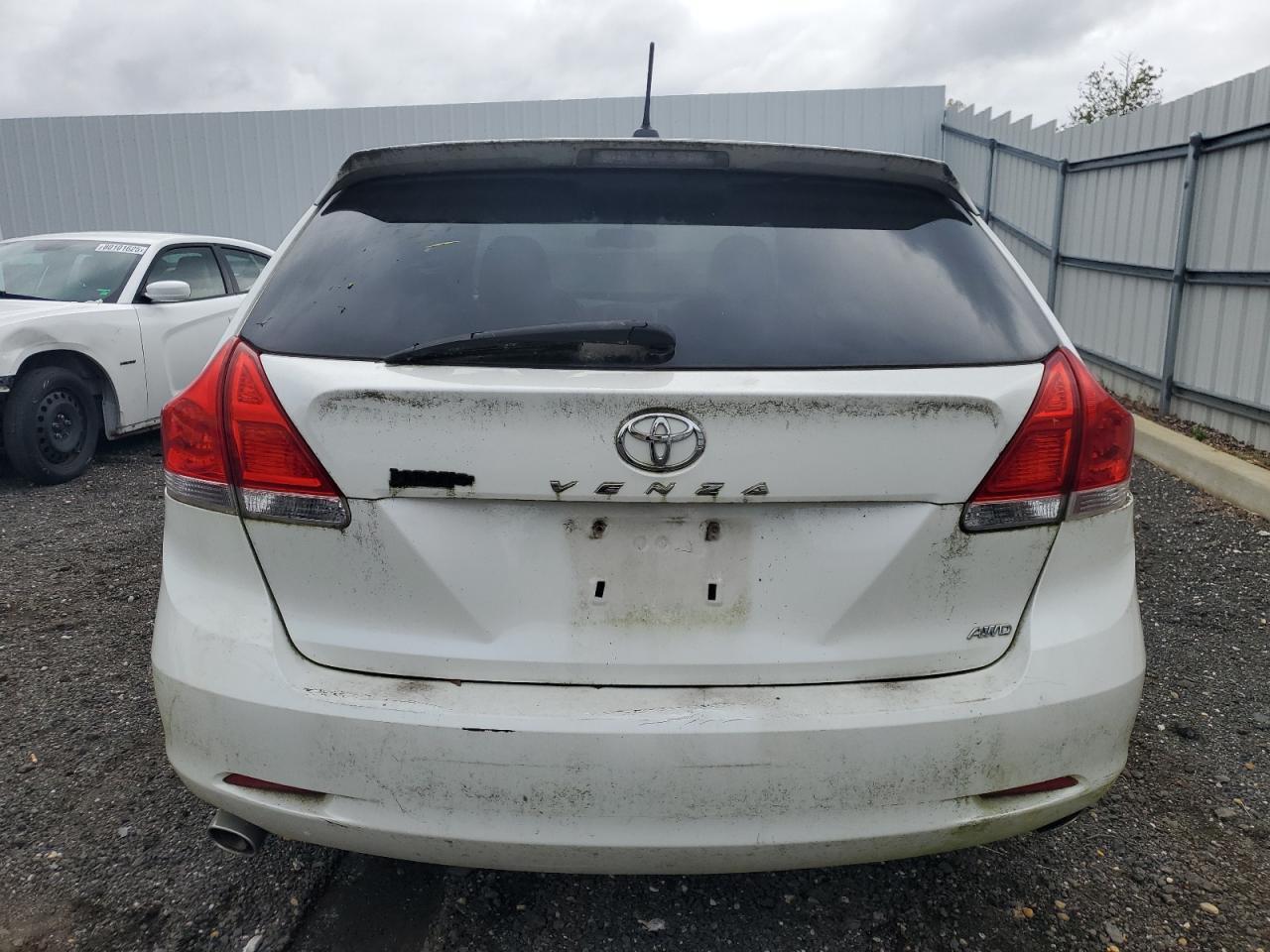 2011 Toyota Venza - Image 6