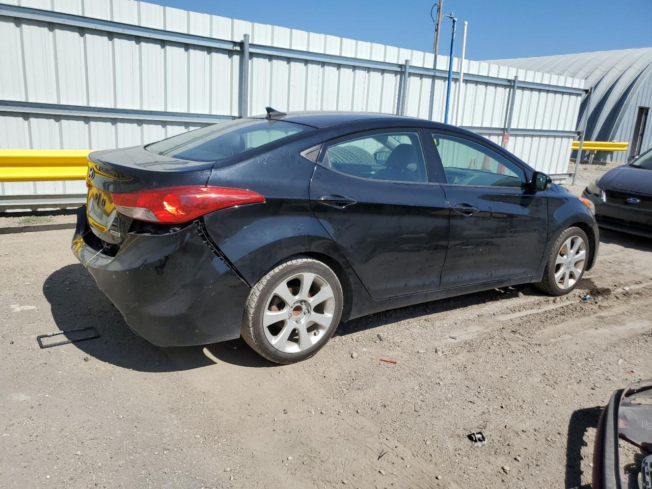 2013 Hyundai Elantra Limited - Image 3