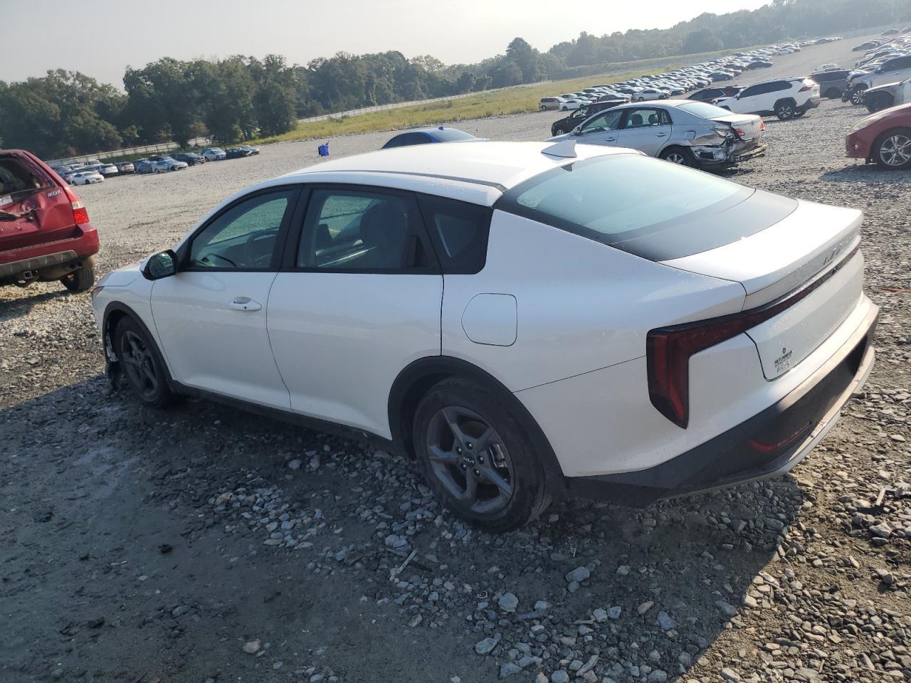 2025 Kia K4 Lx - Image 2