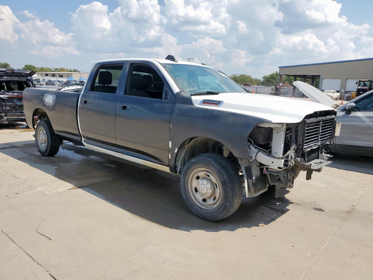 2021 Ram 2500 Tradesman - Фото 4