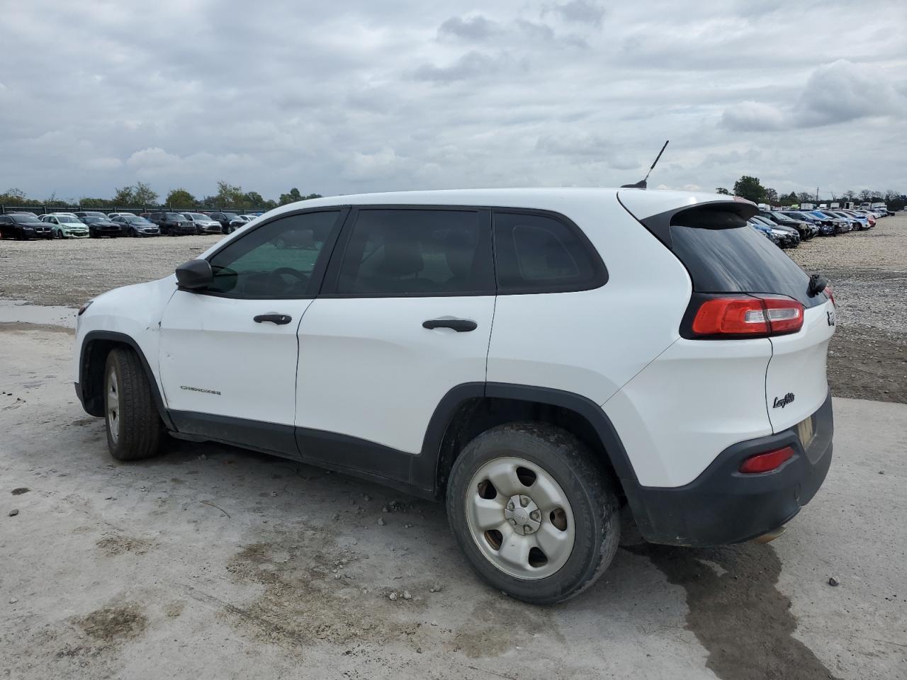2015 Jeep Cherokee Sport - Image 2