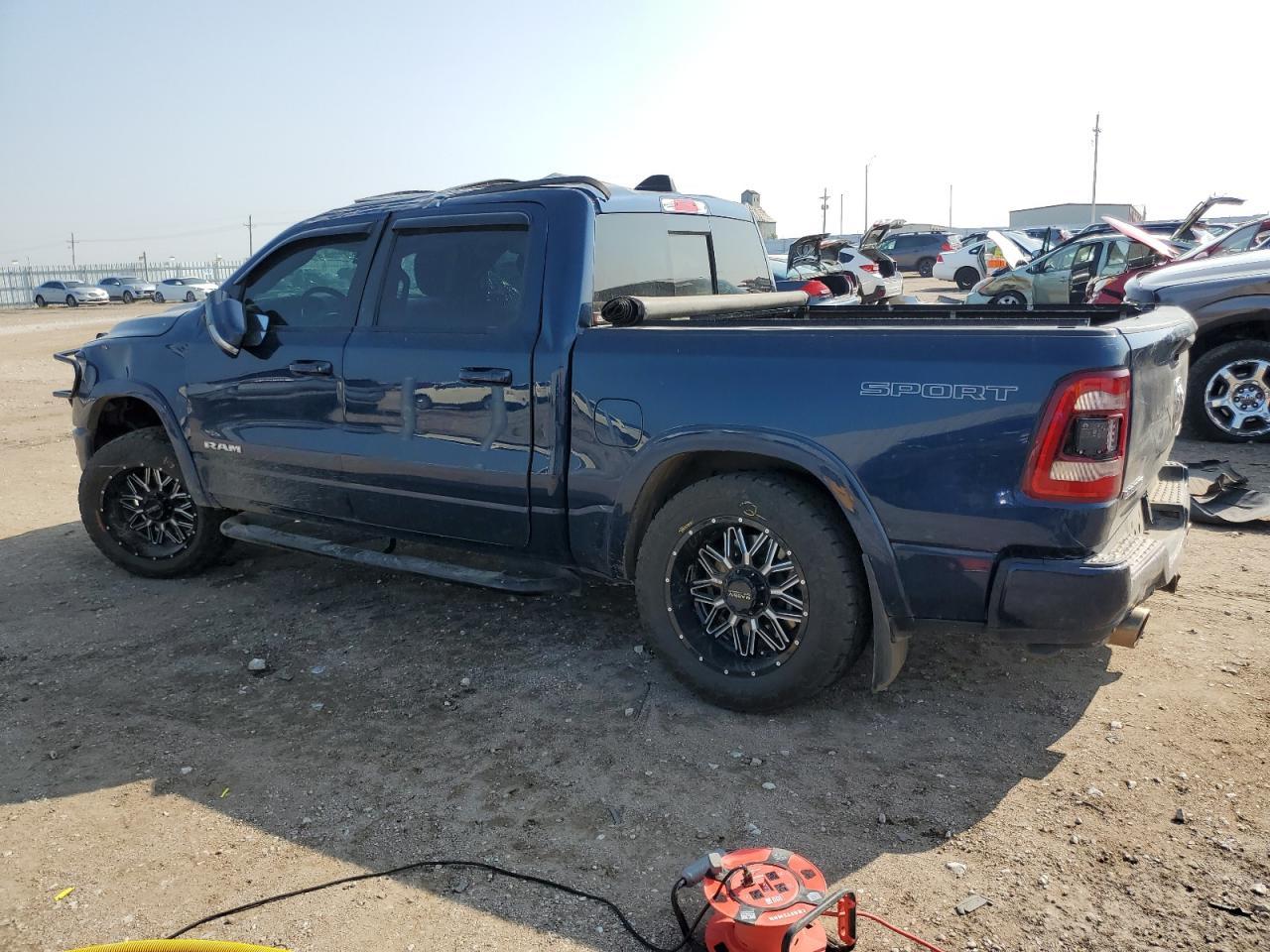 2021 Ram 1500 Laramie - Фото 2