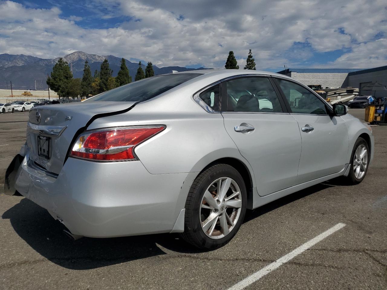 2015 Nissan Altima 2.5 - Image 3