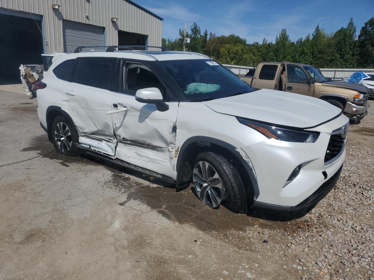 2022 Toyota Highlander Xle - Image 4