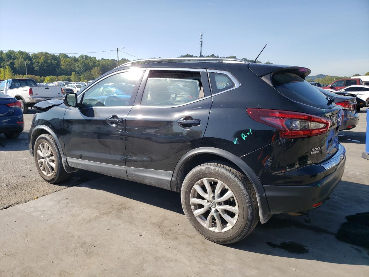 2020 Nissan Rogue Sport S - Фото 2