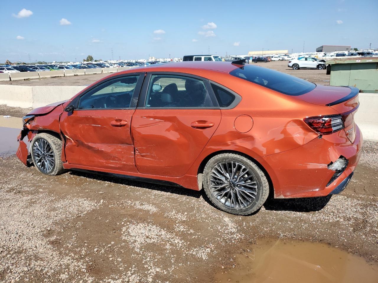 2023 Kia Forte Gt Line - Image 2