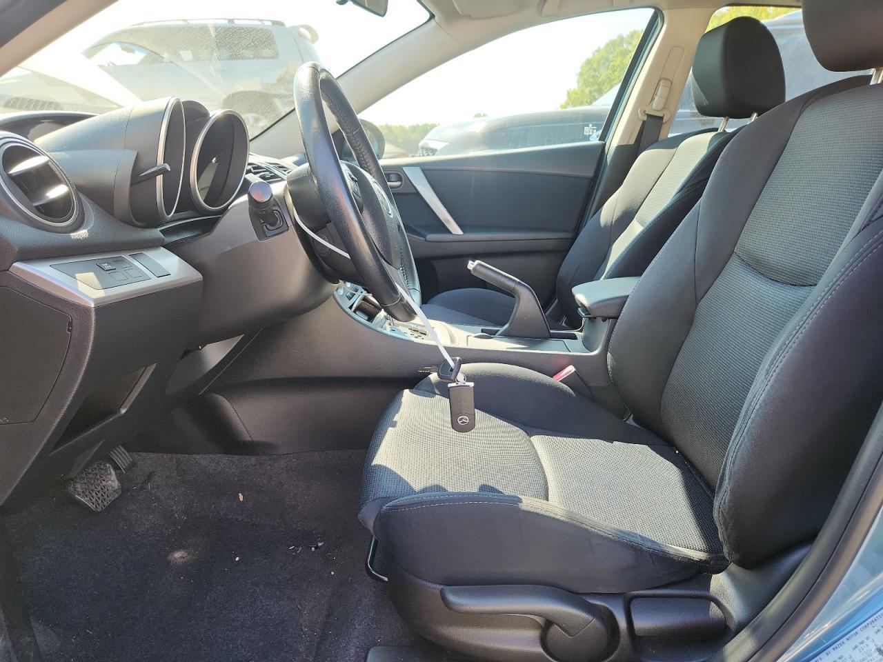 2011 Mazda 3 S - Image 7
