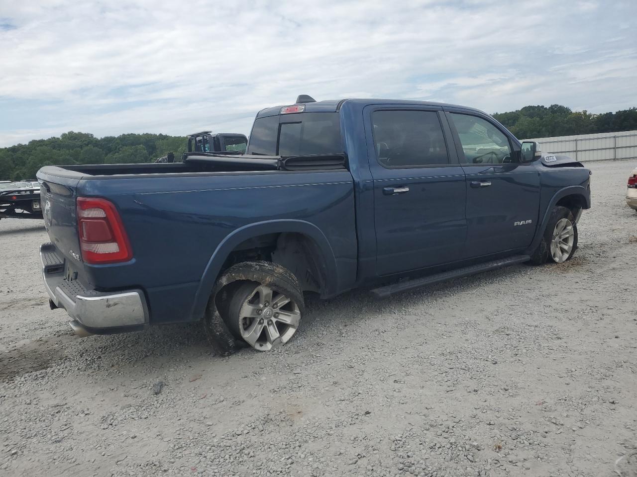 2021 Ram 1500 Laramie - Фото 3