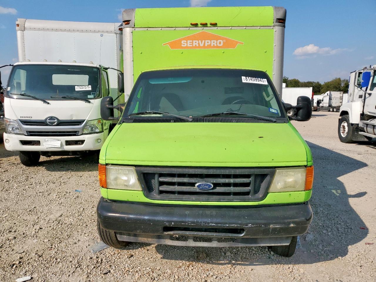 2005 Ford Econoline E350 Super Duty Cutaway Van - Image 5