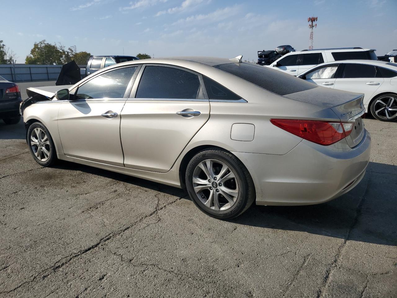 2011 Hyundai Sonata Se - Image 2