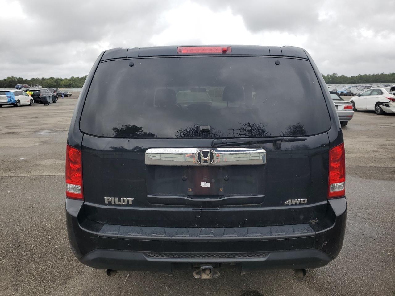2014 Honda Pilot Lx - Image 6