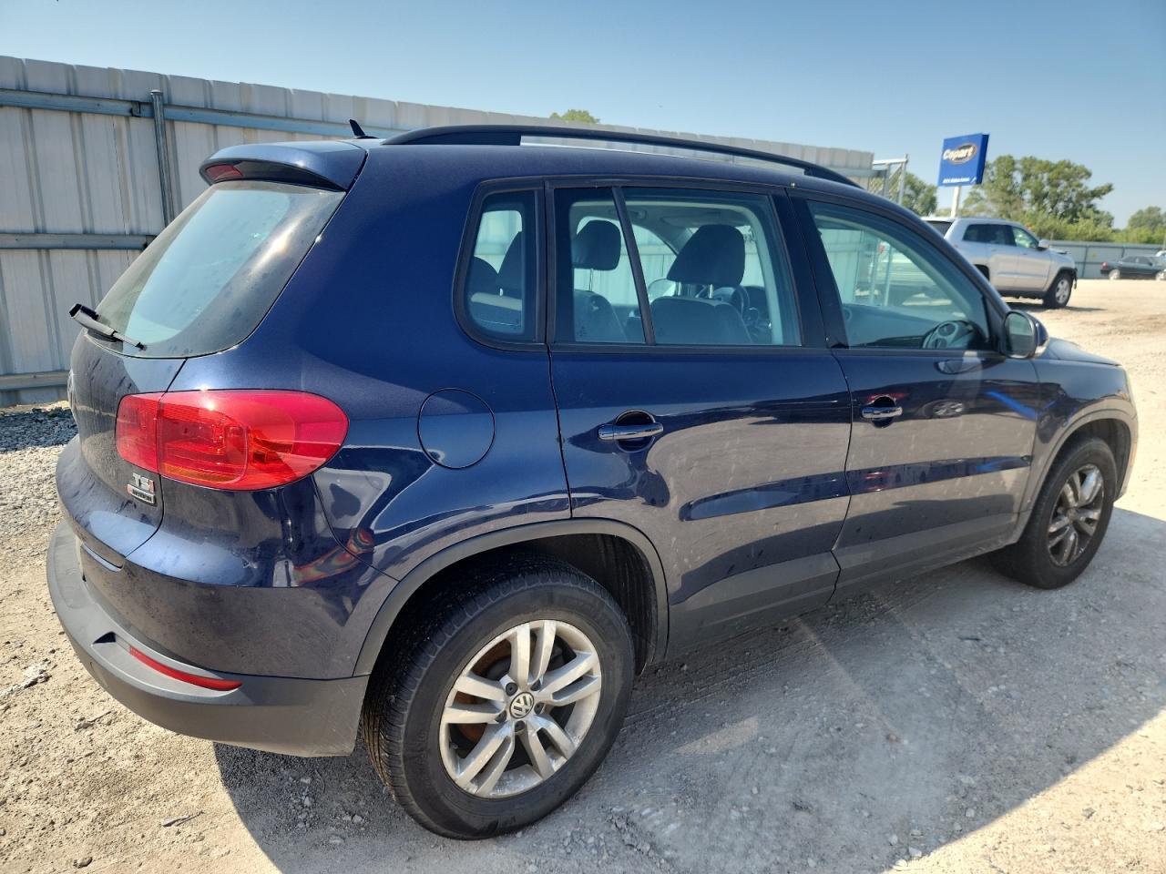 2016 Volkswagen Tiguan S - Image 3