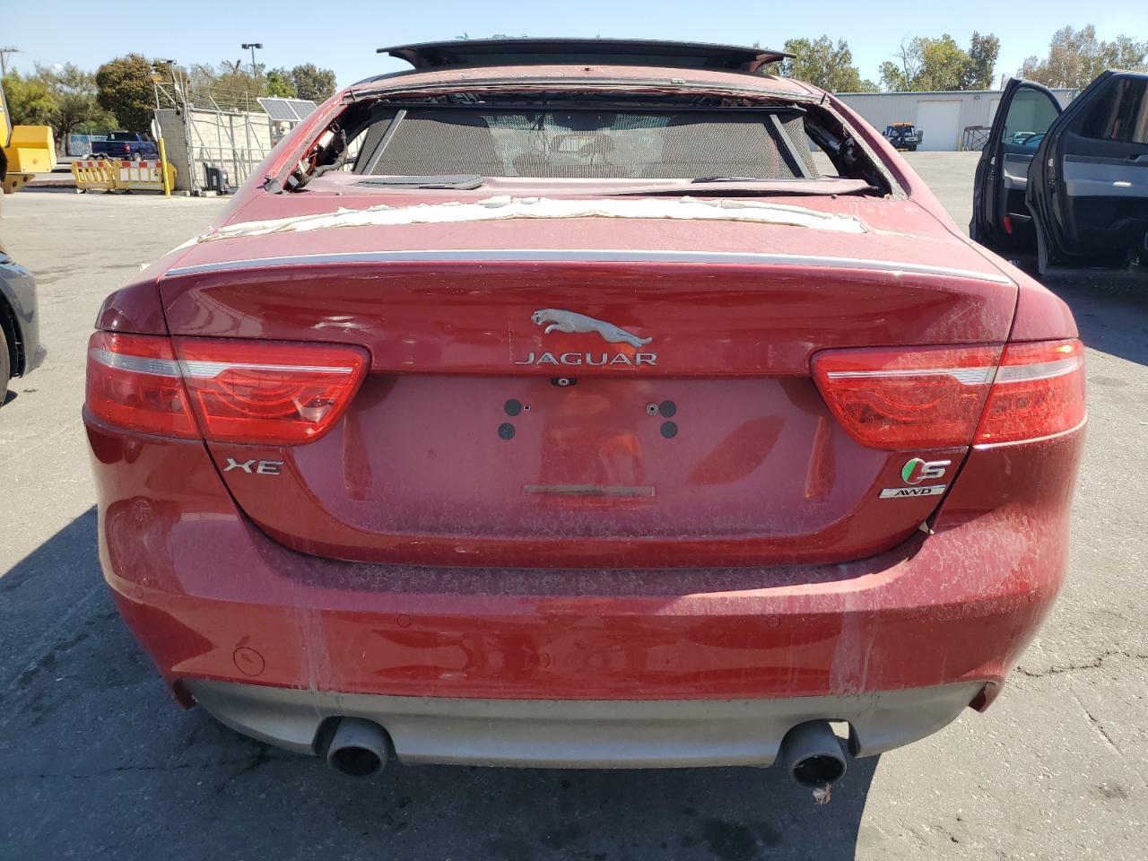 2018 Jaguar Xe S - Image 6