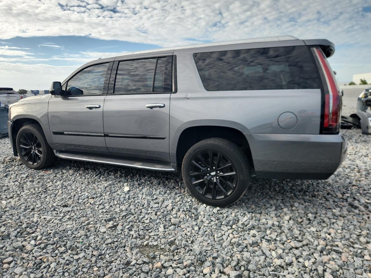 2020 Cadillac Escalade E - Image 2