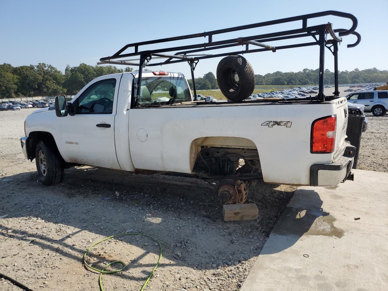 2013 Chevrolet Silverado K2500 Heavy Duty - Фото 2