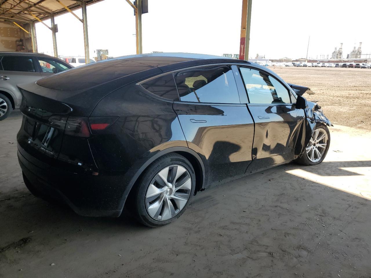 2023 Tesla Model Y - Фото 3