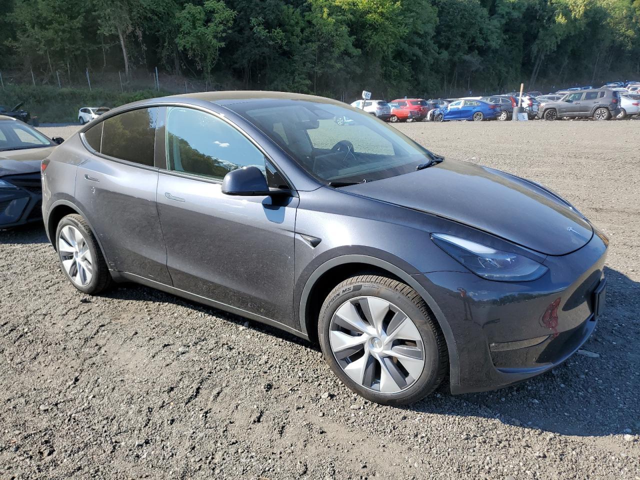 2024 Tesla Model Y - Image 4