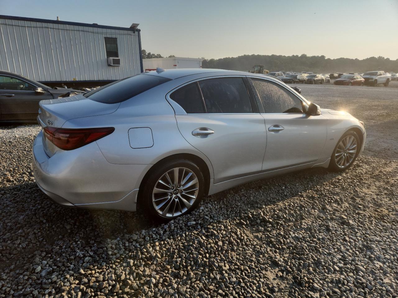 2018 Infiniti Q50 Luxe - Image 3