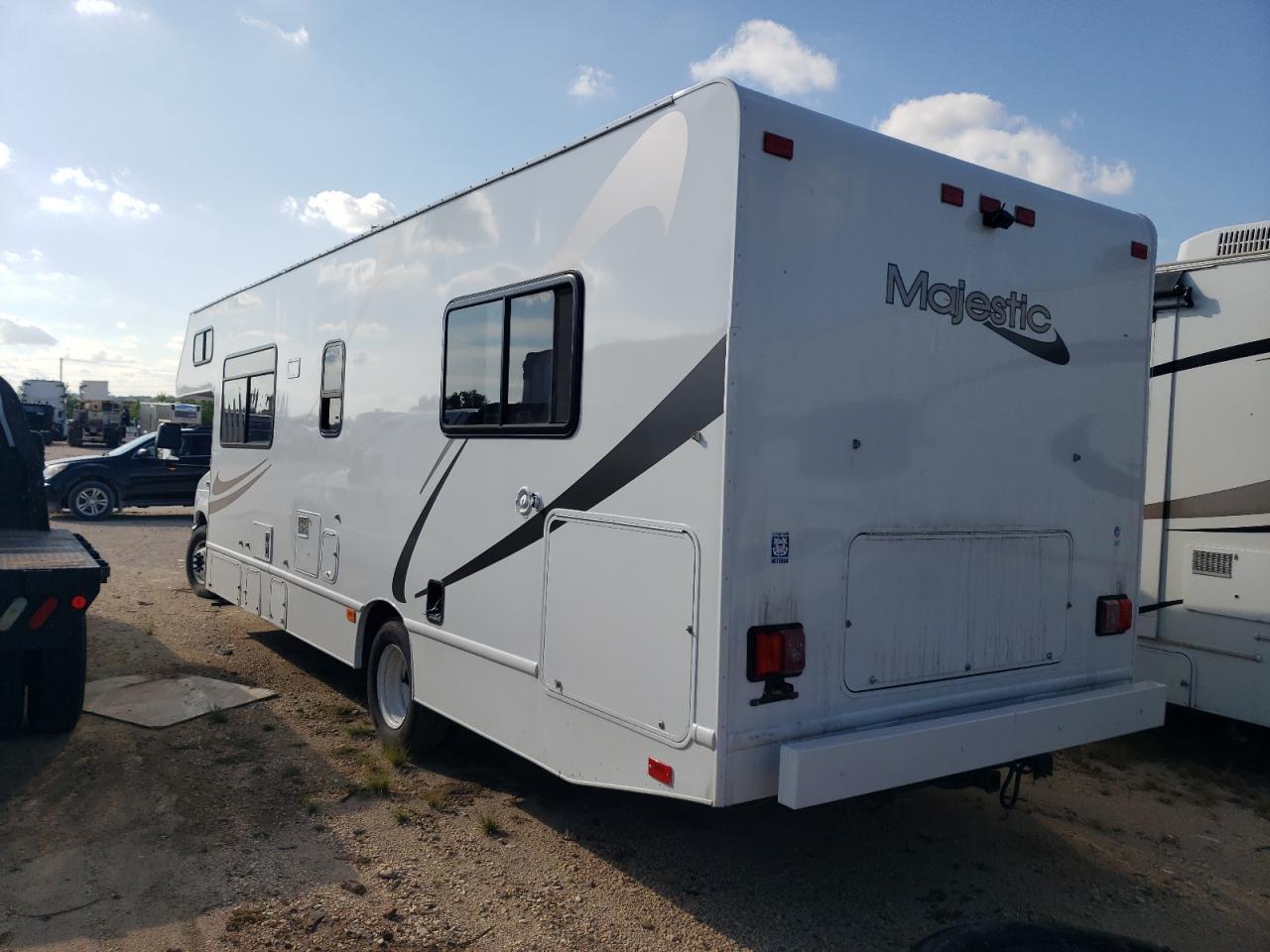 2018 Ford Econoline E450 Super Duty Cutaway Van - Фото 3
