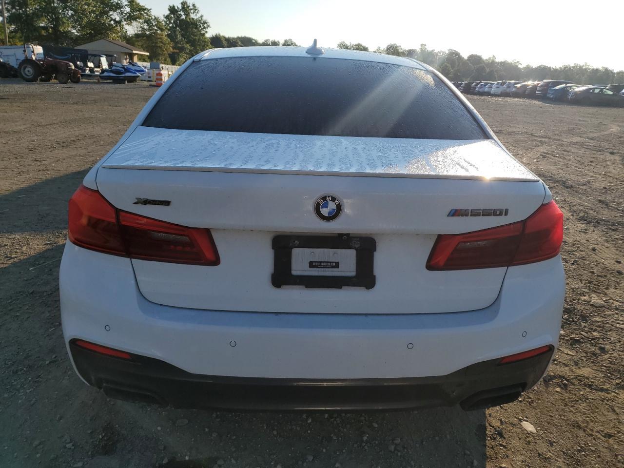 2019 BMW M550Xi - Фото 6