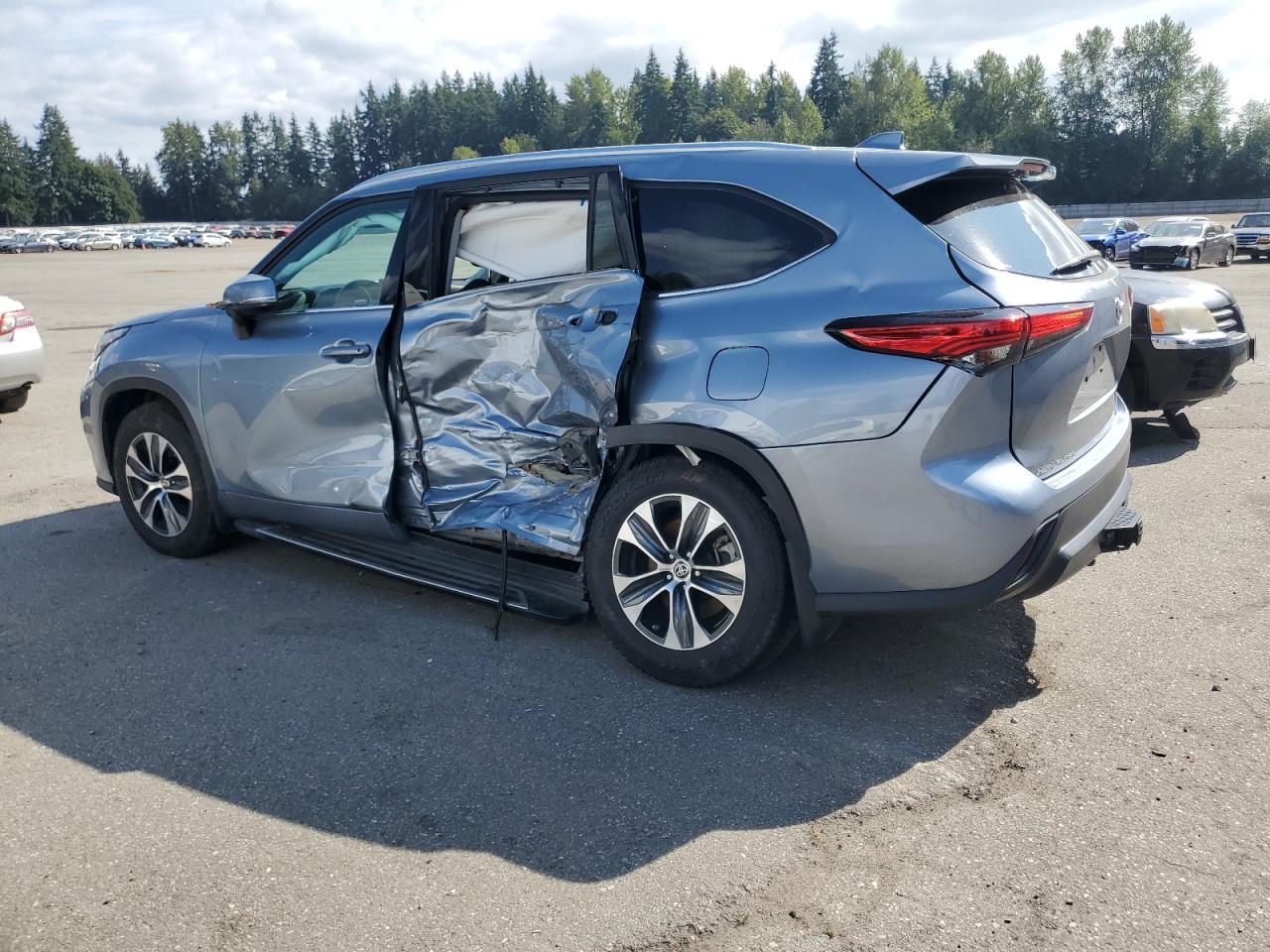 2021 Toyota Highlander Xle - Фото 2