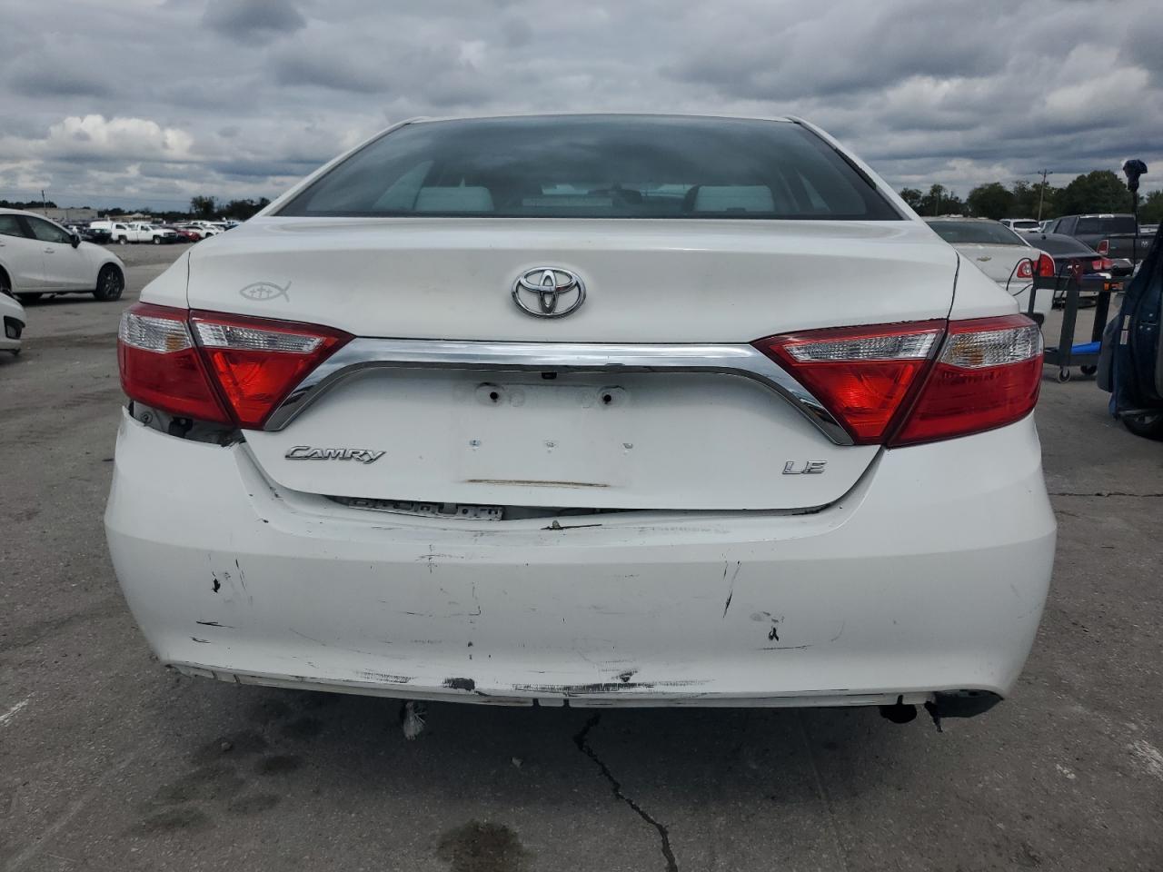 2016 Toyota Camry Le - Фото 6