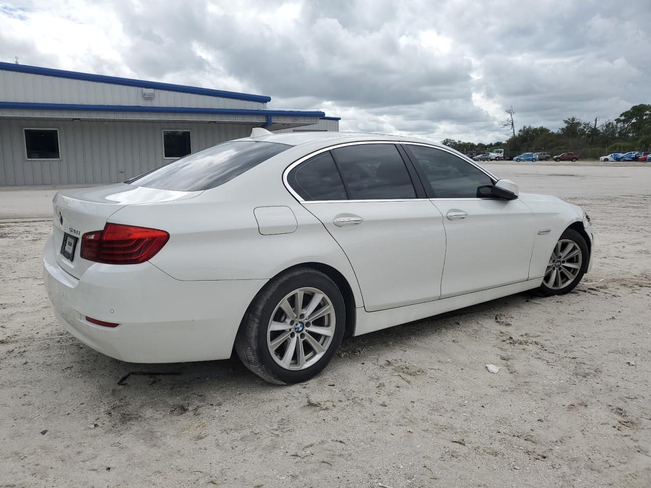 2015 BMW 528 I - Фото 3