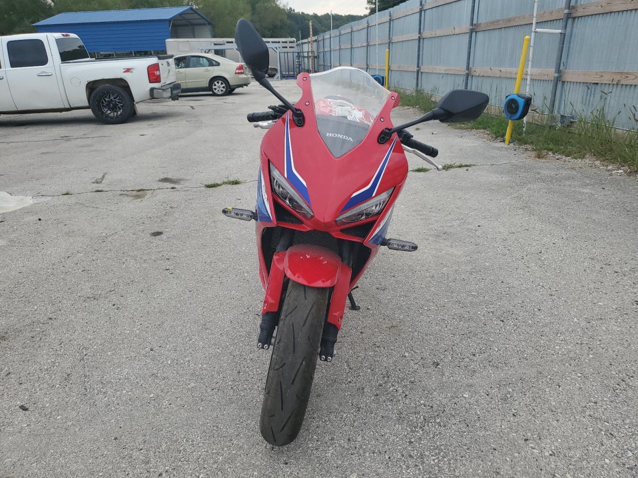 2024 Honda Cbr650 R - Image 2