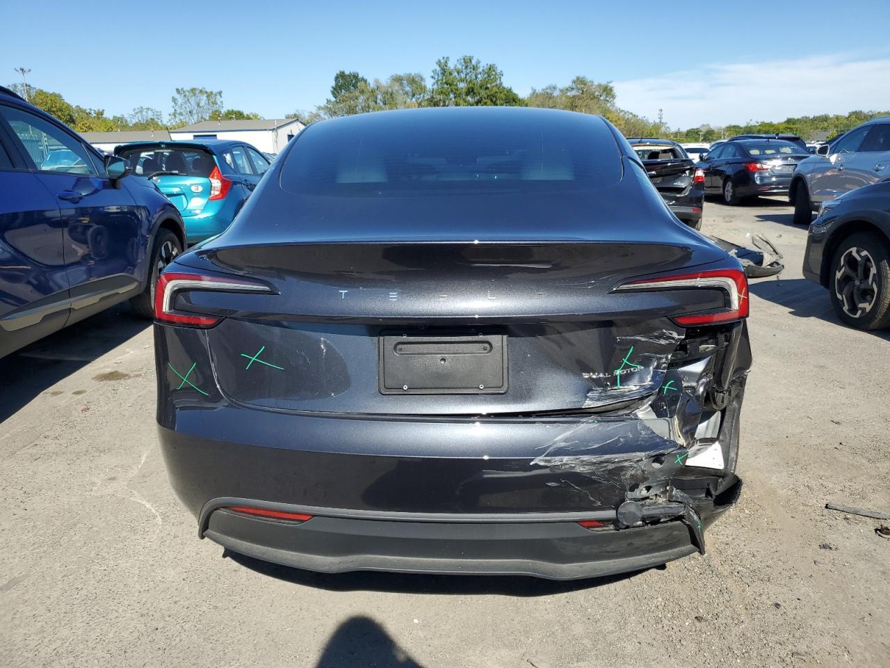 2025 Tesla Model 3 - Image 6