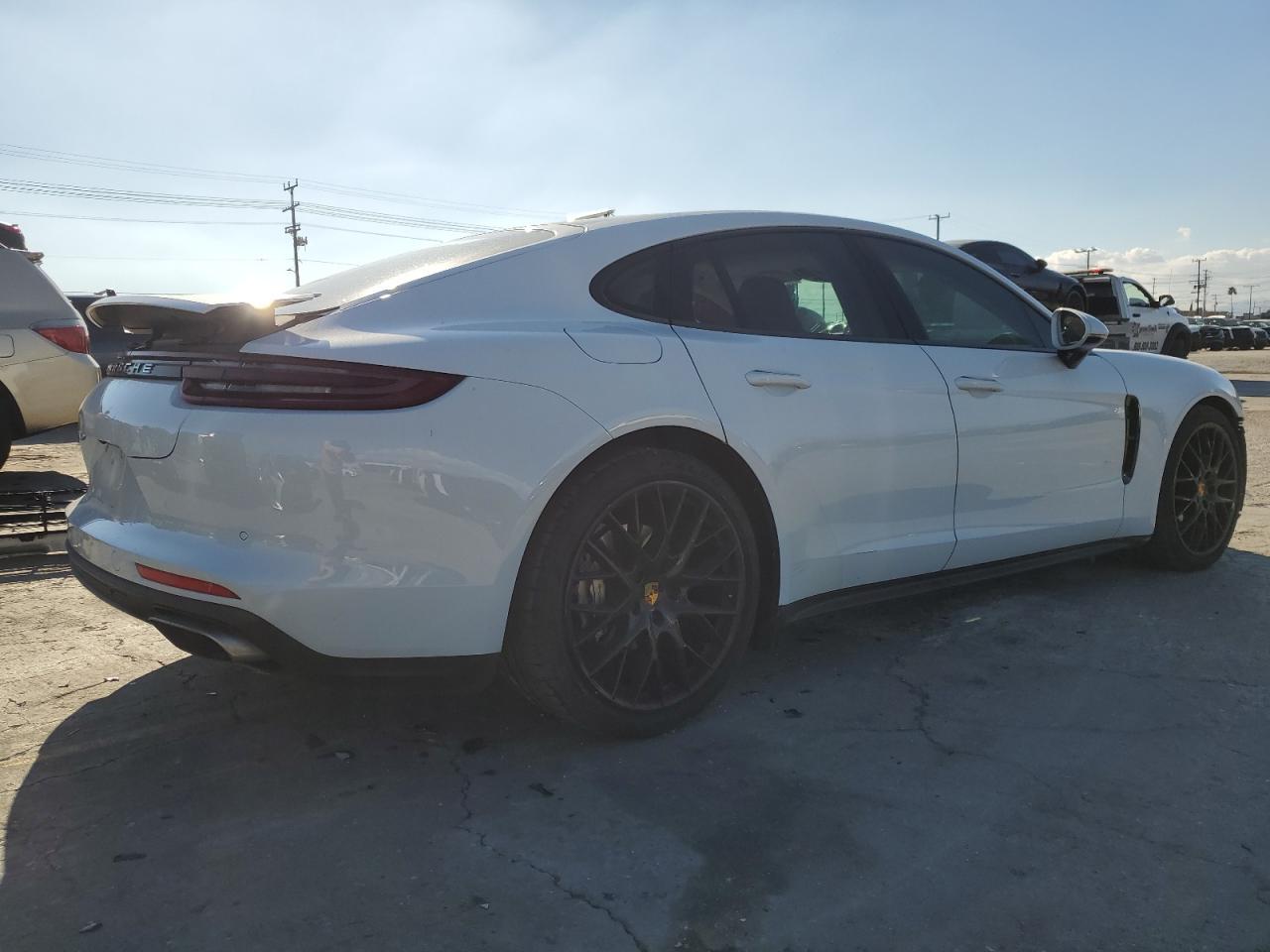 2018 Porsche Panamera 4 - Фото 3