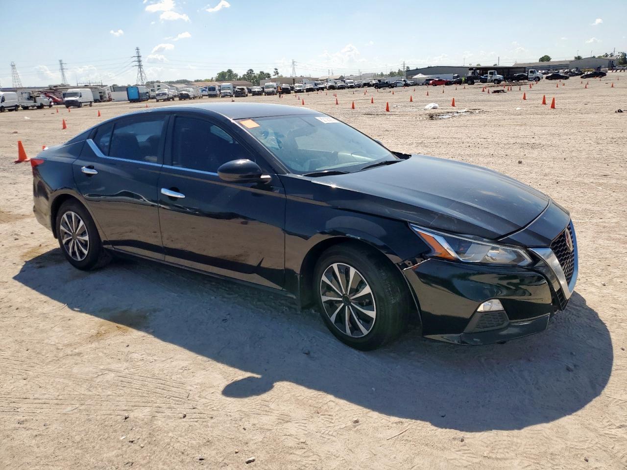 2019 Nissan Altima S - Image 4
