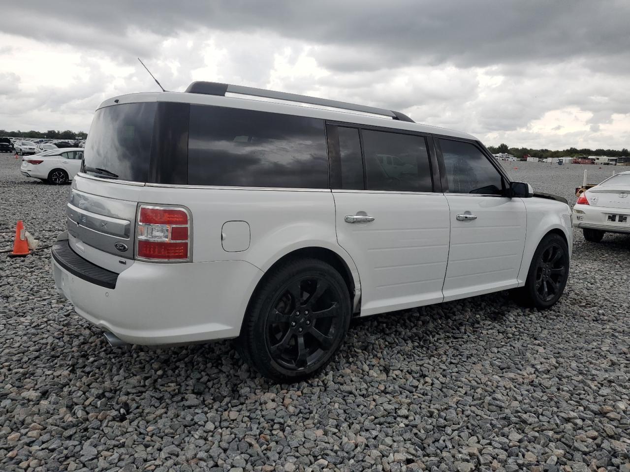 2017 Ford Flex Limited - Image 3
