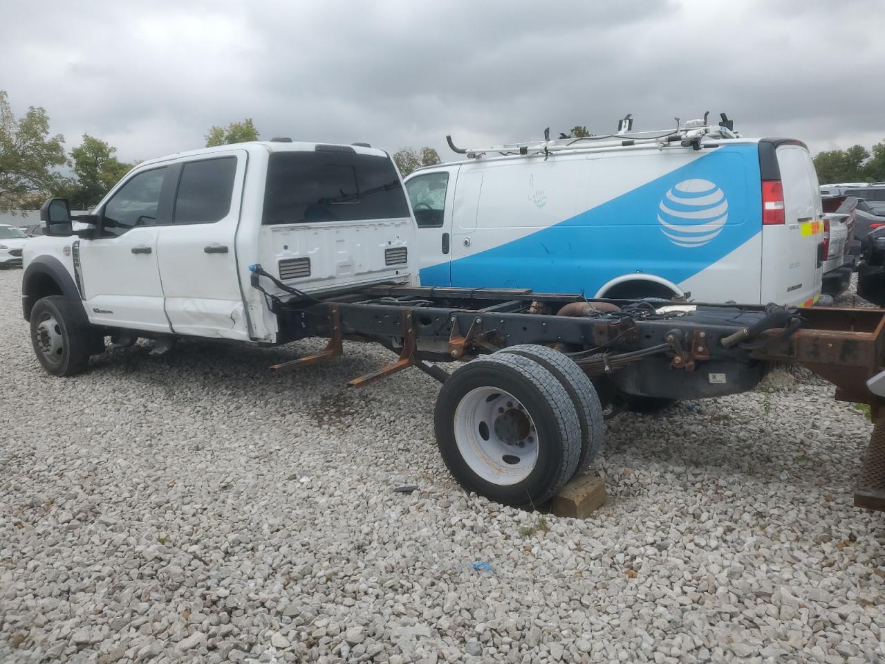 2023 Ford F550 Super Duty - Image 2