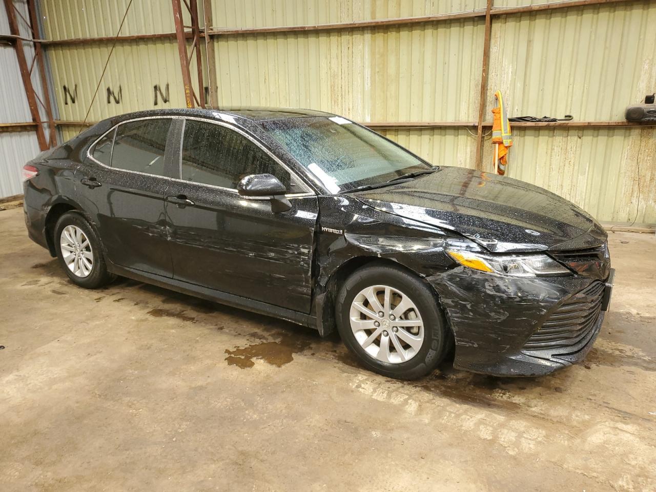 2018 Toyota Camry Le - Фото 4
