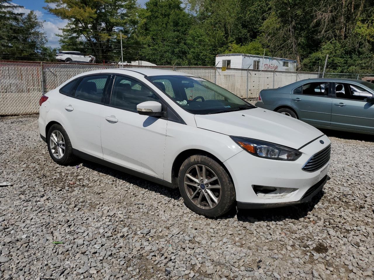 2016 Ford Focus Se - Фото 4