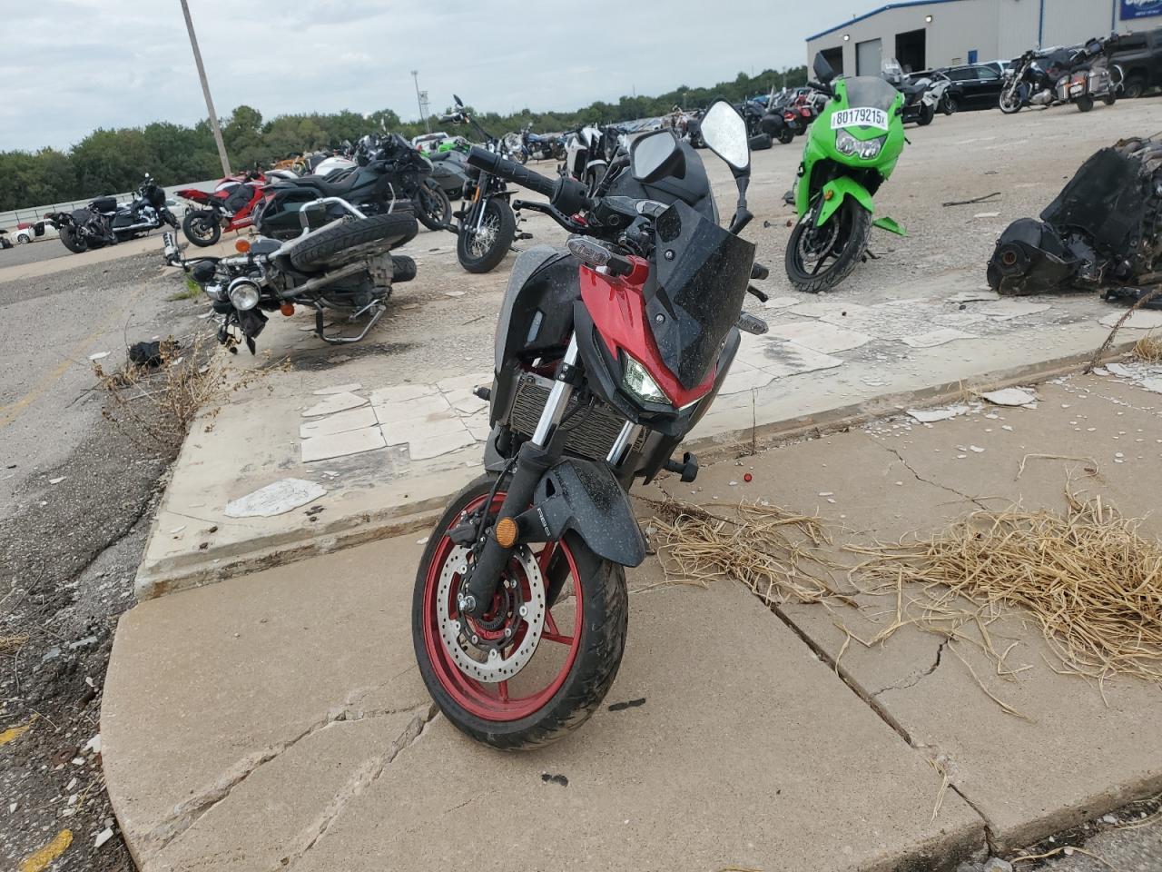 2025 Kawasaki Er500 - Image 2