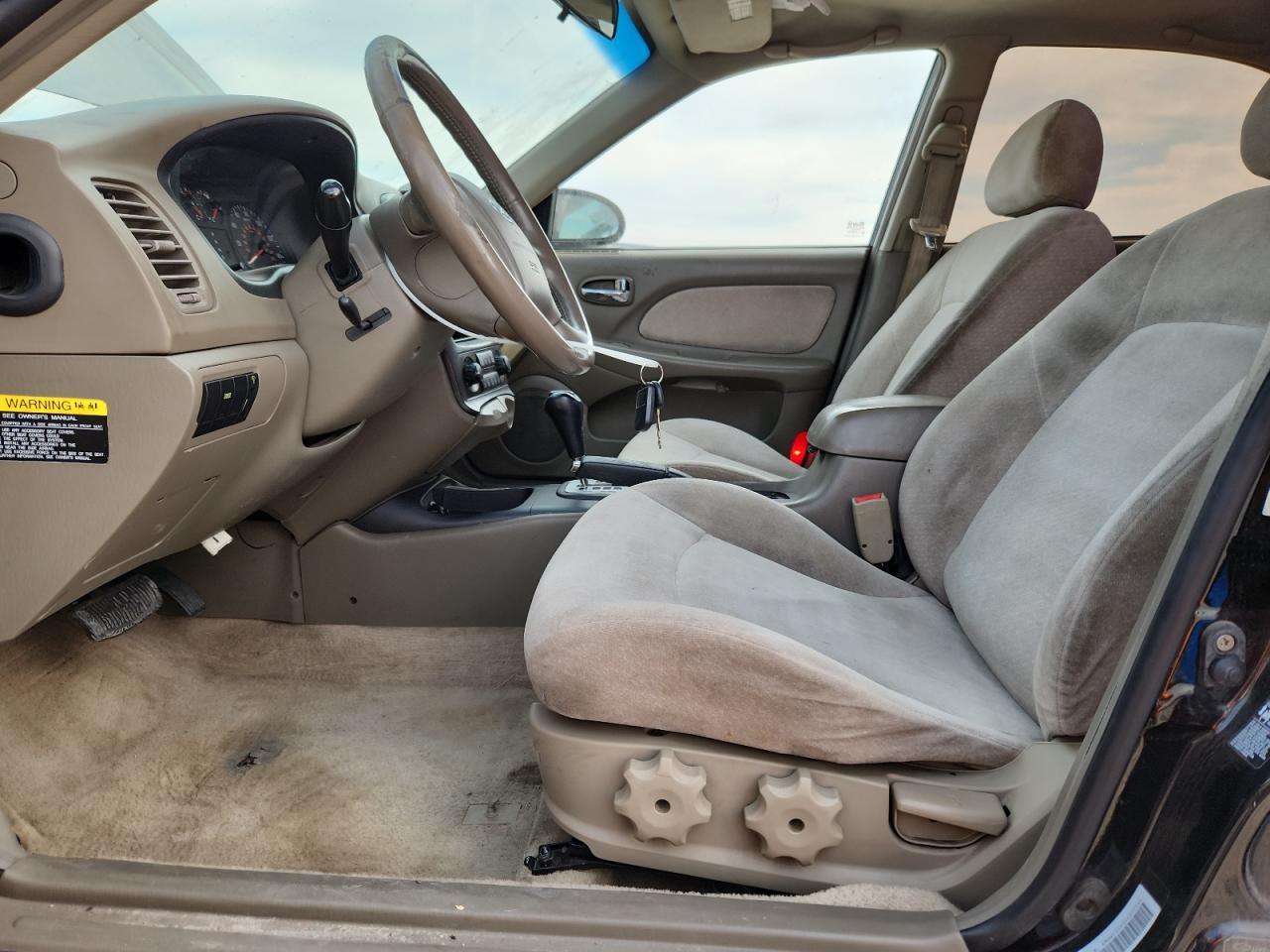 2004 Hyundai Sonata - Image 7