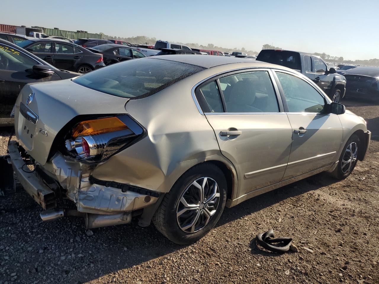 2010 Nissan Altima Base - Фото 3
