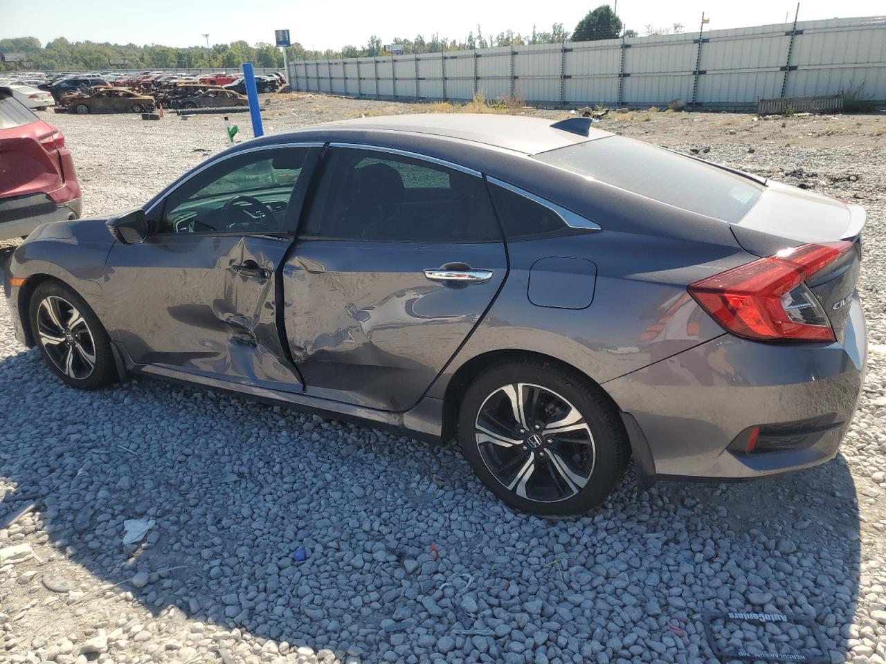 2016 Honda Civic Touring - Image 2