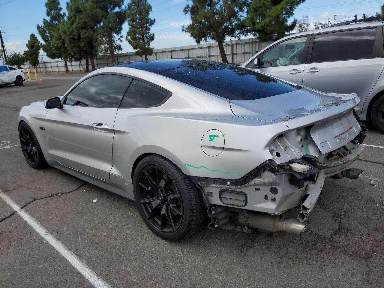 2017 Ford Mustang Gt - Фото 2